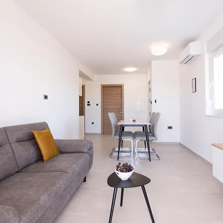 Antonio Apartment